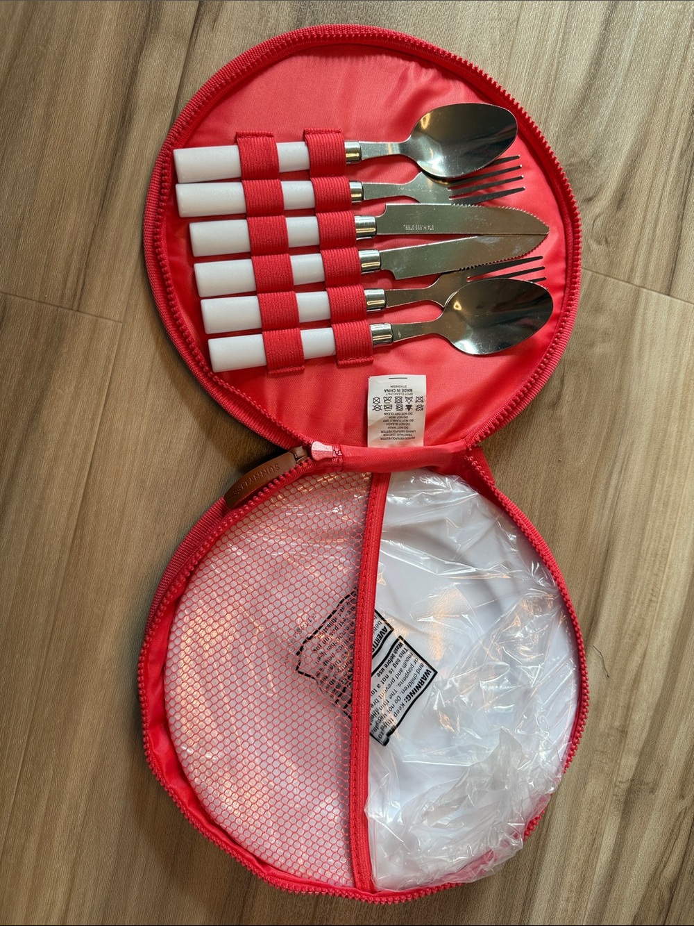 Picnic Plate and Cutlery Set